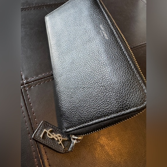 SOLD 🥲 Saint Laurent Grain de Poudre Rive Gauche Zip Around Wallet - Picture 3 of 7